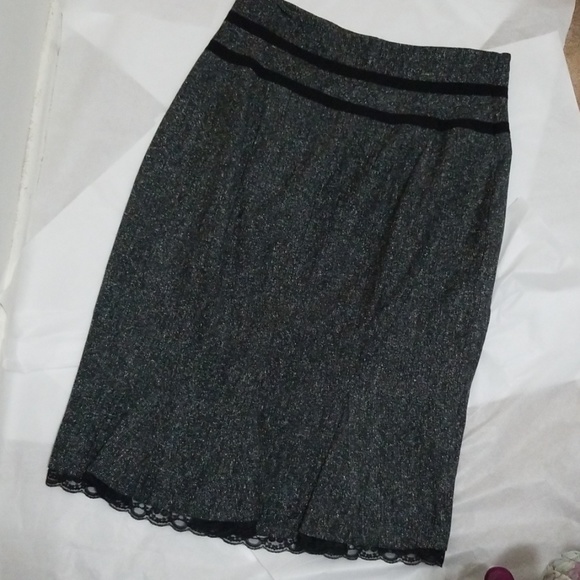 High-waisted Tweed Pencil Skirt - Picture 2 of 8